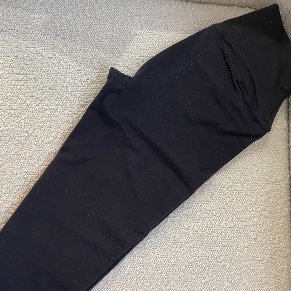 Alo Yoga 7/8 High-Waist Airbrush Legging Black - Picture 5 of 6